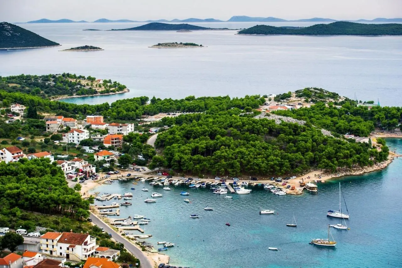 Room In Pakostane With Sea View, Balcony, Air Conditioning, W-Lan 3475-6 0*,  Croatia